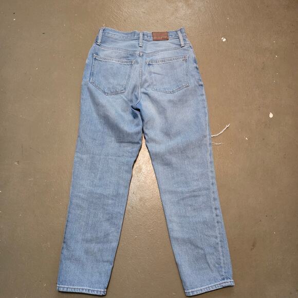 Madewell High Rise The Momjean in Gilford Wash Ripped Edition Women's Size 26‎ - Picture 5 of 8